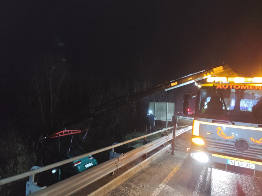 51 út autómentés: Gyors és profi segítség, ha bajba került 1 51-es út autómentés: Gyors és profi segítség, ha bajba került